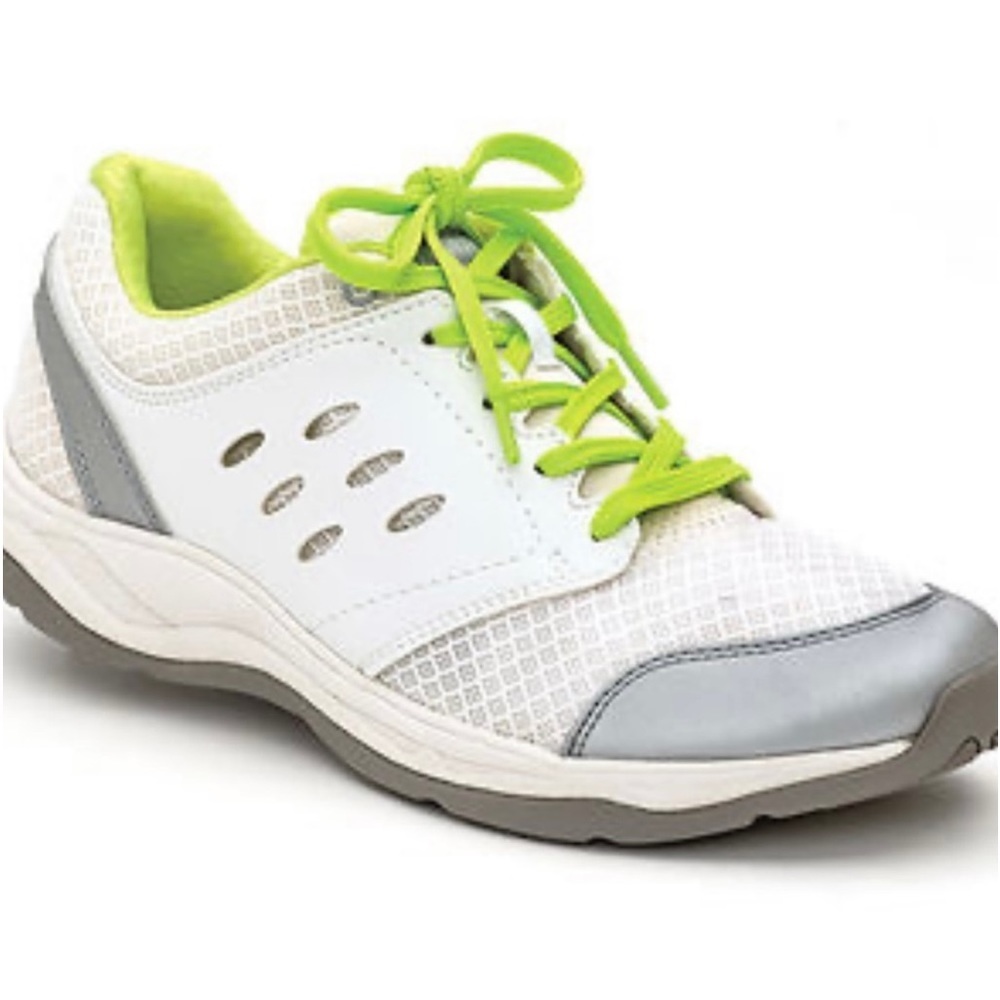 Vionic Women’s Venture Green and White Sneakers Size 7.5